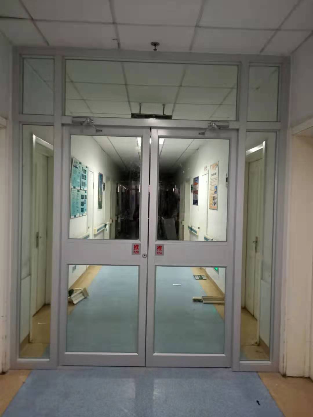肯德基門具備美觀實用的特點